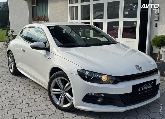 Volkswagen Scirocco 1.4 TSI 118kW R-LINE-DSG-PDC-NAVI