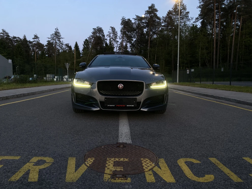 Jaguar XE R-Sport 2.0 TD RWD 180 KS samodejni